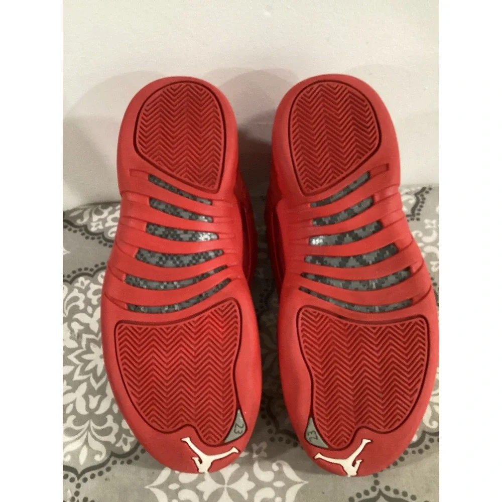 SAMPLE Men's Nike Air Jordan 12 Retro Gym Red Suede Size 8 RARE No Box